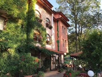 Фотографии Отель Oleander House and Tennis Club г. Солнечный Берег (Болгария) №1 Фото Отель Oleander House and Tennis Club г. Солнечный Берег 1