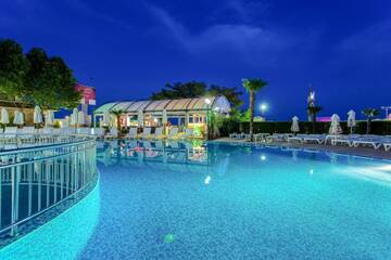 Фотографии Отель Fiesta M Hotel - All Inclusive г. Солнечный Берег (Болгария) №4 Фото Отель Fiesta M Hotel - All Inclusive г. Солнечный Берег 4