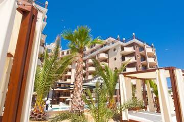 Фотографии Апарт-отели Golden Rainbow Beach Aparthotel г. Солнечный Берег (Болгария) №1 Фото Апарт-отели Golden Rainbow Beach Aparthotel г. Солнечный Берег 1