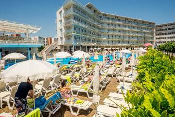 Фотографии Отель Aqua Nevis Hotel & Aqua Park - All Inclusive г. Солнечный Берег (Болгария) №4 Фото Отель Aqua Nevis Hotel & Aqua Park - All Inclusive г. Солнечный Берег 4