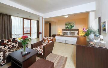 Фото номера Полулюкс с балконом Отель Hotel Venus г. Солнечный Берег 4