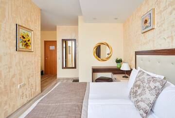 Фото номера Суперлюкс с 1 спальней Отель Hotel Venus г. Солнечный Берег 2