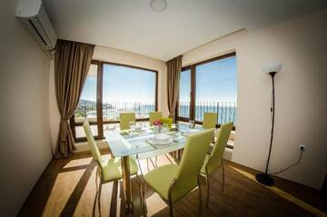 Фото номера Апартаменты с 2 спальнями и балконом Курортные отели Premier Fort Beach Resort г. Солнечный Берег 3