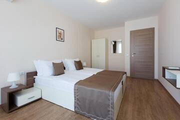 Фото номера Апартаменты с 2 спальнями и балконом Курортные отели Premier Fort Beach Resort г. Солнечный Берег 7