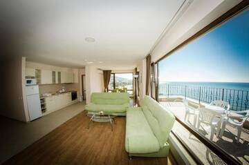 Фото номера Апартаменты с 2 спальнями и балконом Курортные отели Premier Fort Beach Resort г. Солнечный Берег 11