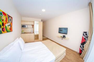 Фото номера Номер-студио с балконом Курортные отели Premier Fort Beach Resort г. Солнечный Берег 7