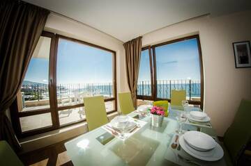 Фото номера Апартаменты с 2 спальнями и балконом Курортные отели Premier Fort Beach Resort г. Солнечный Берег 21