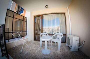 Фото номера Семейный номер с балконом (2 взрослых + 1 ребенок) Курортные отели Premier Fort Beach Resort г. Солнечный Берег 5