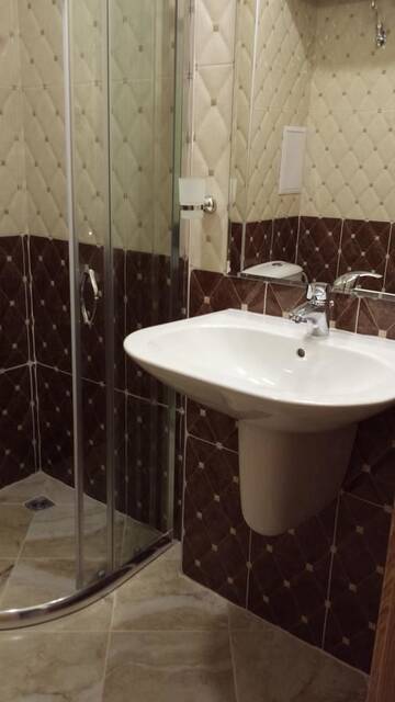 Фото номера Трехместный номер с балконом Отель Avenue Deluxe Hotel г. Солнечный Берег 4