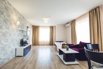 Фото номера Апартаменты с 1 спальней и балконом (4 взрослых + 1 ребенок) Отель Avenue Deluxe Hotel г. Солнечный Берег 4
