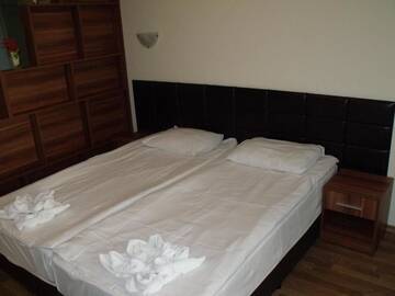 Фото номера Семейный номер с балконом Отель Hotel Golden Ina г. Солнечный Берег 7