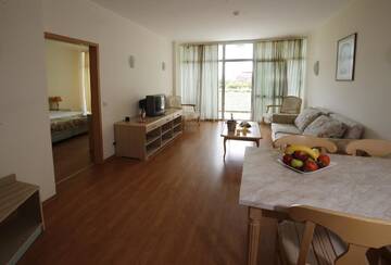 Фото номера Апартаменты с балконом Отель Grand Hotel Oasis - All Inclusive by Asteri Hotels г. Солнечный Берег 6