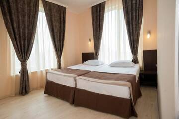 Фото номера Люкс с 2 спальнями (4 взрослых + 2 детей) Отель Rome Palace Deluxe - All Inclusive г. Солнечный Берег 6