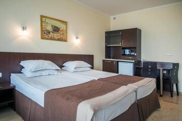 Фото номера Полулюкс Отель Rome Palace Deluxe - All Inclusive г. Солнечный Берег 2
