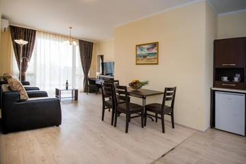 Фото номера Люкс с 2 спальнями (5 взрослых) Отель Rome Palace Deluxe - All Inclusive г. Солнечный Берег 3