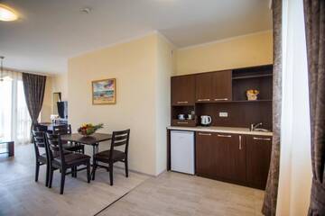 Фото номера Люкс с 2 спальнями (5 взрослых) Отель Rome Palace Deluxe - All Inclusive г. Солнечный Берег 4