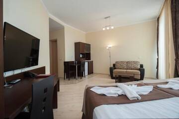 Фото номера Полулюкс (для 3 взрослых) Отель Rome Palace Deluxe - All Inclusive г. Солнечный Берег 5