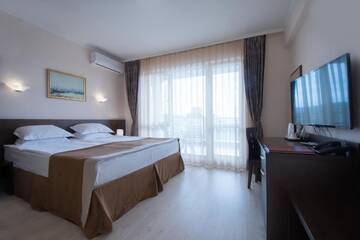 Фото номера Двухместный номер эконом-класса с 1 кроватью Отель Rome Palace Deluxe - All Inclusive г. Солнечный Берег 2
