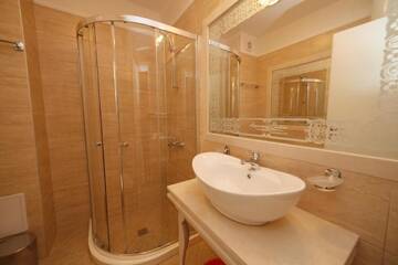 Фото номера Апартаменты с 2 спальнями и балконом Апарт-отели Harmony Suites - Monte Carlo г. Солнечный Берег 4