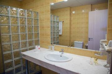 Фото номера Family Room (2 Adults + 2 Children 0-12 years) Отель RIU Helios - All Inclusive г. Солнечный Берег 12