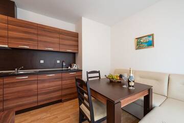 Фото номера One bedroom Apartment Pool view Апарт-отели Sea Romance г. Солнечный Берег 2