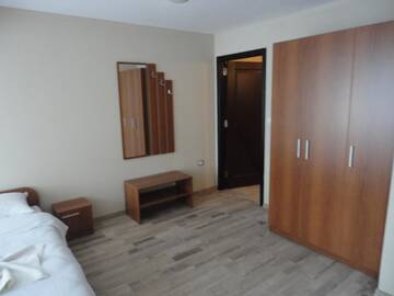Фото номера Двухместный номер с 1 кроватью и балконом Гостевой дом Casa Luba Sunny beach г. Солнечный Берег 5