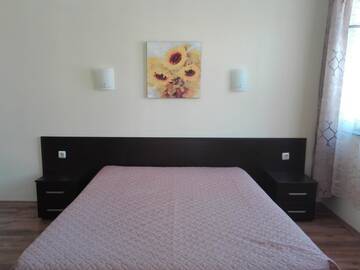 Фото номера Апартаменты с 2 спальнями Апарт-отели Central Plaza Apartment г. Солнечный Берег 35