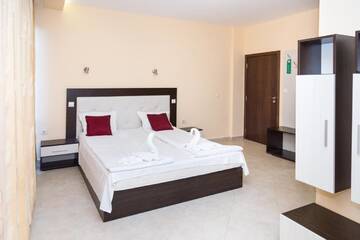 Фото номера Номер-студио Отель Hotel St. Valentine г. Солнечный Берег 4