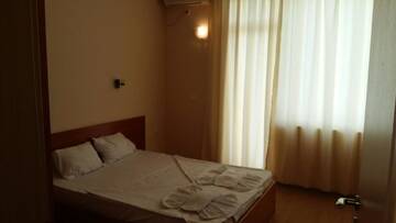 Фото номера Апартаменты с 1 спальней Отель Hotel Seasons 2 г. Солнечный Берег 4
