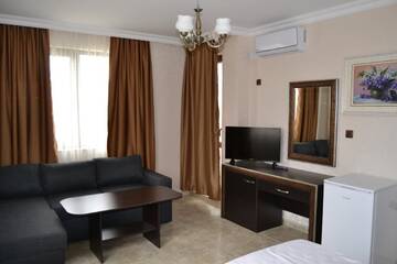 Фото номера Номер-студио Делюкс Отель Hotel KOKICHE VIP г. Солнечный Берег 4