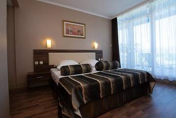 Фото номера Семейный люкс с видом на море Отель Regata Palace - All Inclusive г. Солнечный Берег 6