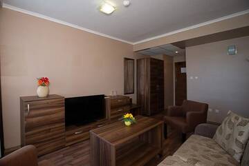 Фото номера Семейный люкс с видом на море Отель Regata Palace - All Inclusive г. Солнечный Берег 3