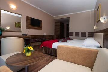 Фото номера Двухместный номер с 1 кроватью и балконом Отель Regata Palace - All Inclusive г. Солнечный Берег 7