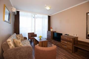 Фото номера Семейный люкс с видом на море Отель Regata Palace - All Inclusive г. Солнечный Берег 4