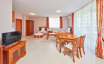 Фото номера Апартаменты с 1 спальней (для 6 взрослых) Отель Karolina Hotel г. Солнечный Берег 2
