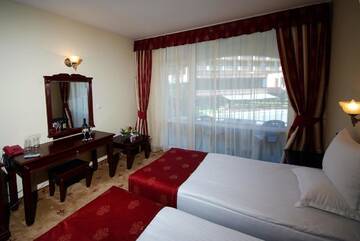 Фото номера Двухместный номер с 1 кроватью Отель Karolina Hotel г. Солнечный Берег 3