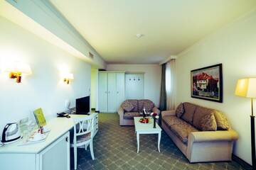 Фото номера Люкс - Бесплатный доступ на пляж Курортные отели Helena Park - Ultra All Inclusive г. Солнечный Берег 2
