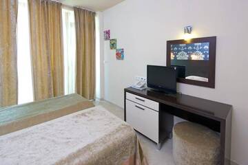 Фото номера Номер-студио с боковым видом на море Апарт-отели Briz Beach Apartments г. Солнечный Берег 7