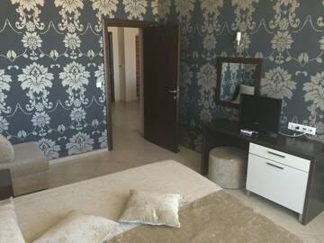Фото номера Апартаменты с видом на парк Апарт-отели Briz Beach Apartments г. Солнечный Берег 3