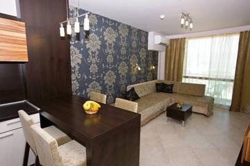 Фото номера Апартаменты с видом на море Апарт-отели Briz Beach Apartments г. Солнечный Берег 7