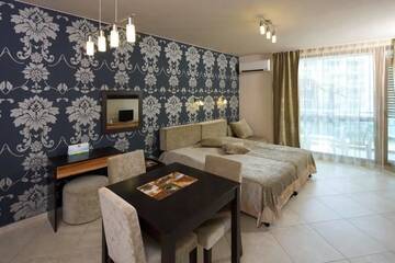 Фото номера Номер-студио с видом на парк Апарт-отели Briz Beach Apartments г. Солнечный Берег 4