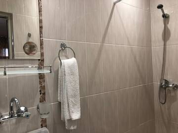 Фото номера Двухместный номер с 1 кроватью и балконом Отель Hotel Zora г. Солнечный Берег 13