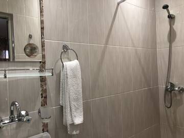 Фото номера Двухместный номер с 1 кроватью и балконом Отель Hotel Zora г. Солнечный Берег 6