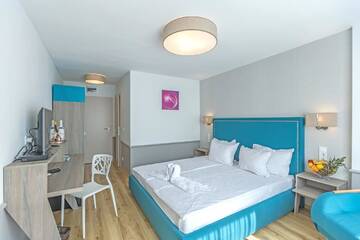 Фото номера Двухместный номер с 1 кроватью и балконом Отель Boulevard Boutique Hotel г. Солнечный Берег 6