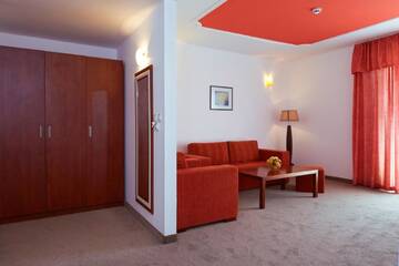 Фото номера Семейный люкс с балконом (для 2 взрослых и 2 детей) Отель Mena Palace Hotel - Все включено г. Солнечный Берег 2