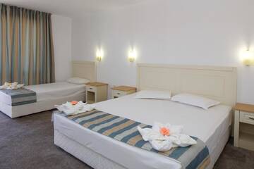 Фото номера Трехместный номер с балконом Отель Mena Palace Hotel - Все включено г. Солнечный Берег 4