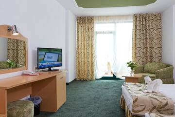 Фото номера Двухместный номер с 2 отдельными кроватями и балконом Отель Mena Palace Hotel - Все включено г. Солнечный Берег 4