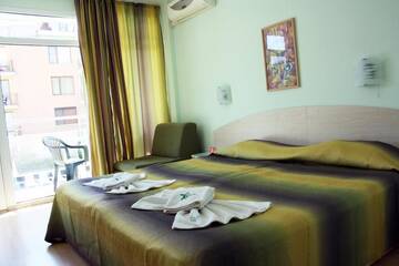 Фото номера Двухместный номер эконом-класса с 2 отдельными кроватями Отель Hotel Boomerang - Sunny Beach г. Солнечный Берег 9