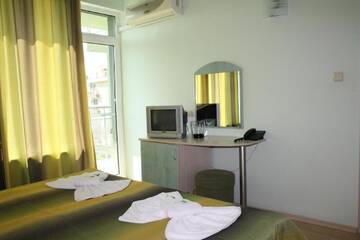 Фото номера Двухместный номер эконом-класса с 2 отдельными кроватями Отель Hotel Boomerang - Sunny Beach г. Солнечный Берег 7