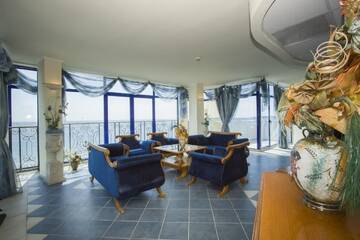 Фото номера Мезонет с видом на море (2 взрослых) Отель Chaika Beach Resort г. Солнечный Берег 3